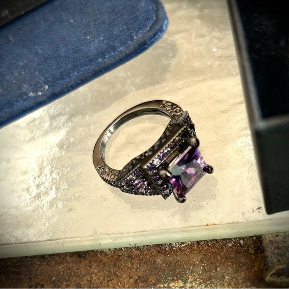 Amethyst and White Sapphire Ring Set - Size 8 with gorgeous stones. - Picture 10 of 10
